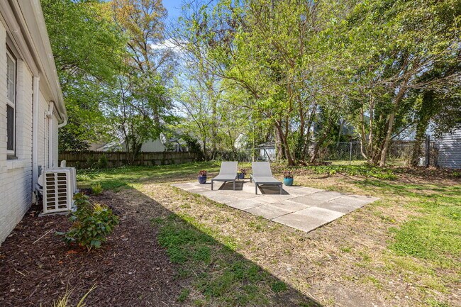 Building Photo - "Charming 1-Bed Gem at 509-511 Cape Ave, Raleigh – Your Cozy Retreat Awaits!"