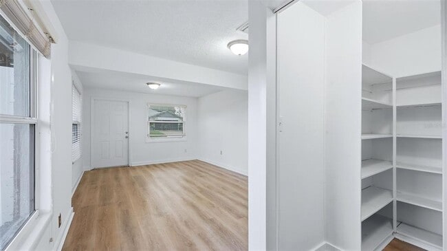 Building Photo - 1329 Nantucket Rd