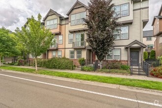 Building Photo - $500 off the first month's rent with a lea...