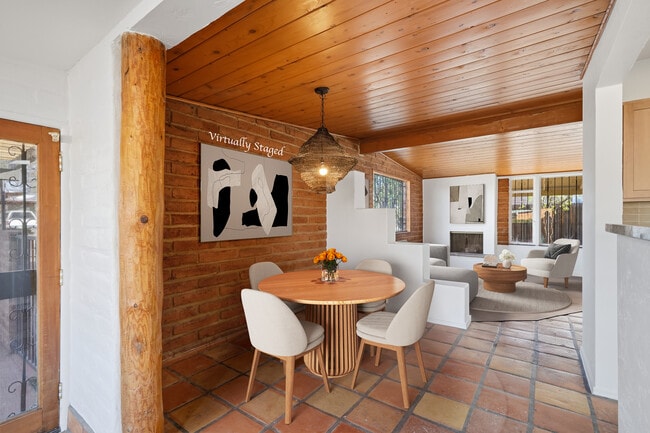 Building Photo - 6814 E Koralee St