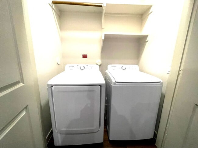 Building Photo - 15117 Fishtrap Bike Path