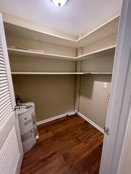 Laundry Room - 2105 Young St