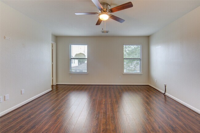 Building Photo - 15518 Miller House Ln