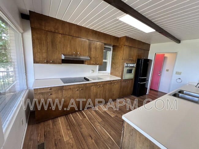 Building Photo - 270 2020 N