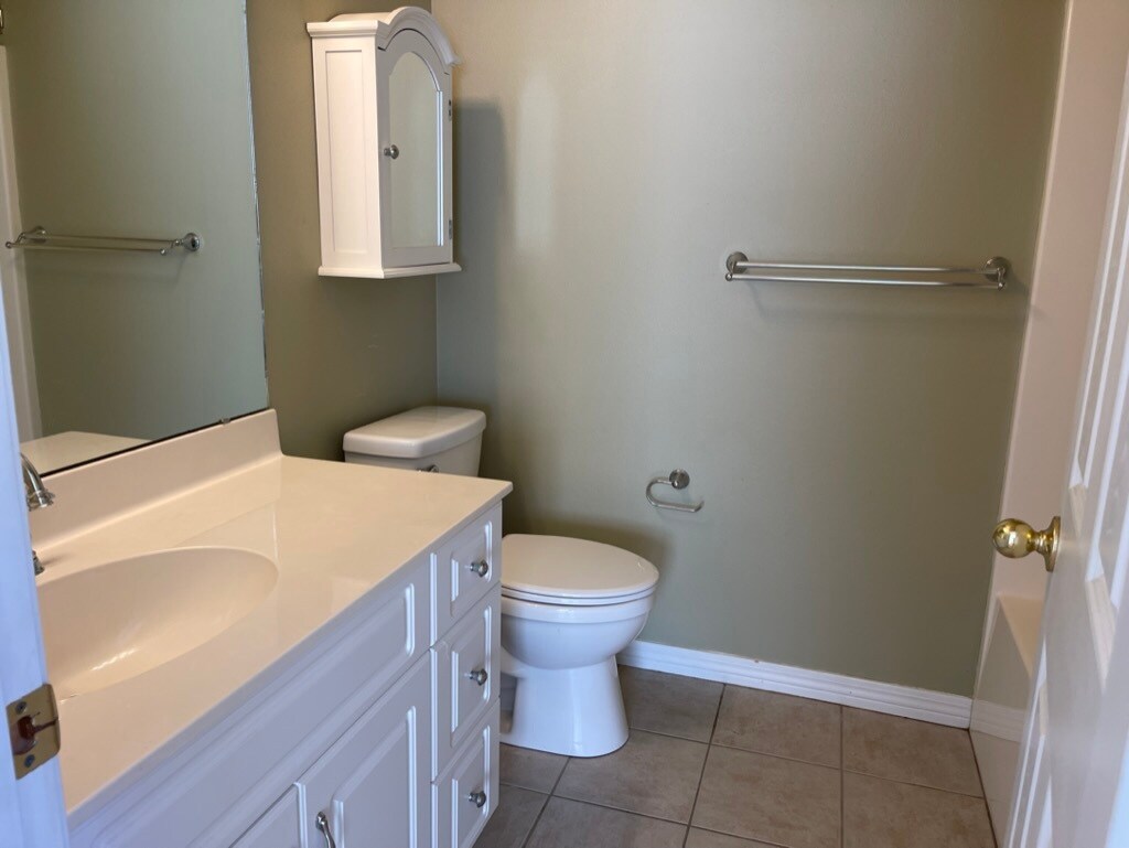 Building Photo - 1501 Partin Dr N
