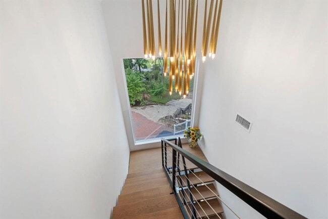 Building Photo - 14335 Hillshire Dr