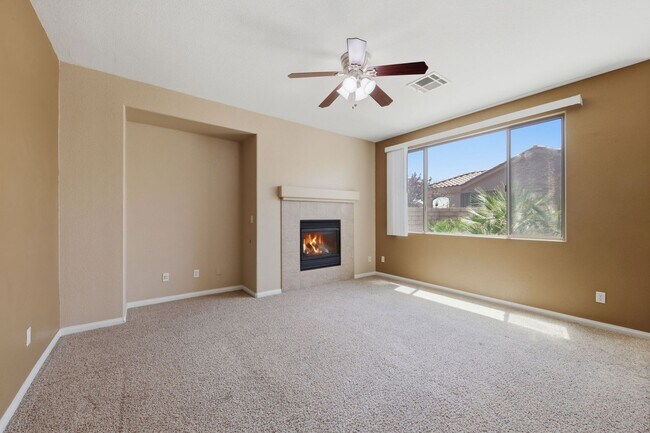 Building Photo - Spacious Summerlin Gem with Loft and Balcony Suite