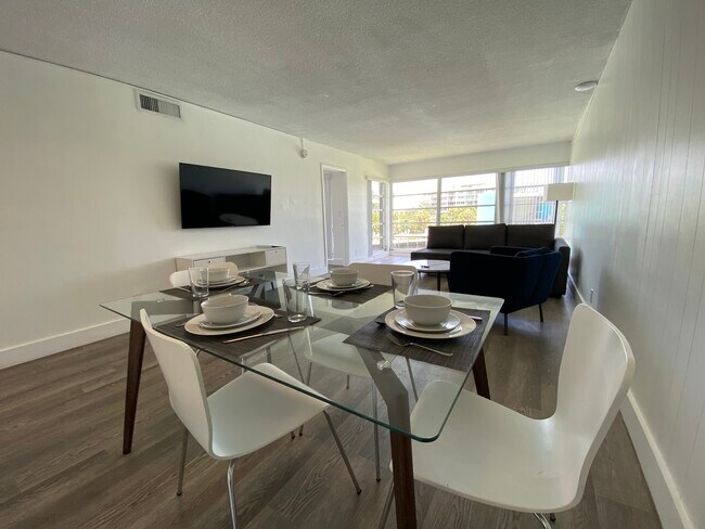 Building Photo - 601 N Rio Vista Blvd