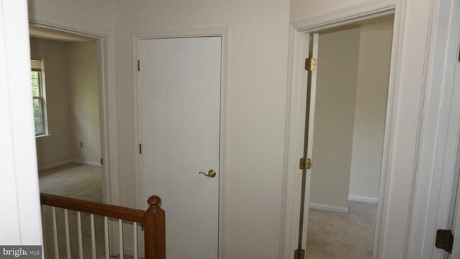 Building Photo - 841 Waterford Dr