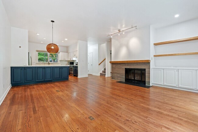 Building Photo - *APPLICATIONS PENDING* Bolin Creek 4 Bedroom House with Fabulous Forest Views Available May 15!