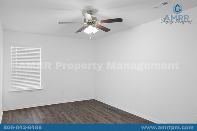 Building Photo - New Beginnings Start With AMRR: Cozy 3 Bedroom Available in May!