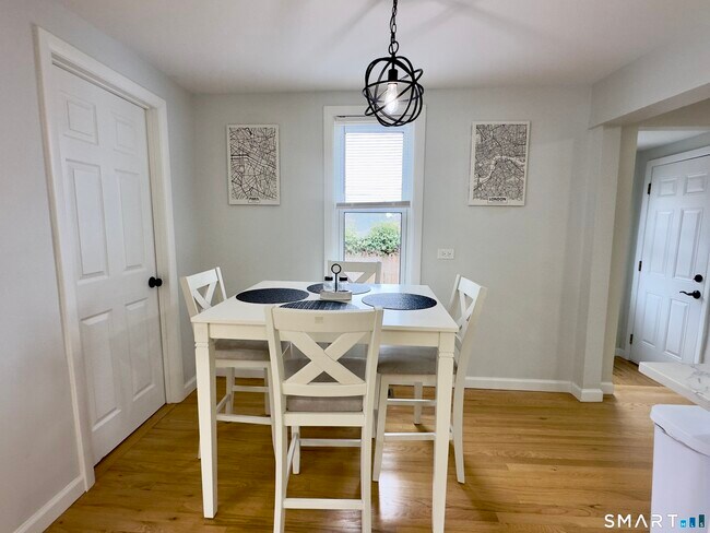 Building Photo - 309 Greenfield St