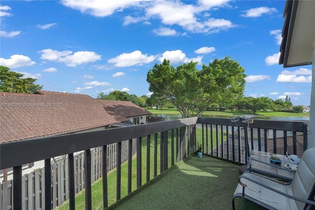 Building Photo - 15060 SW 49th Ln
