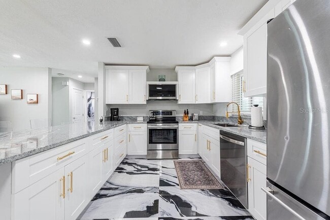 Building Photo - 6819 11th Ave NW