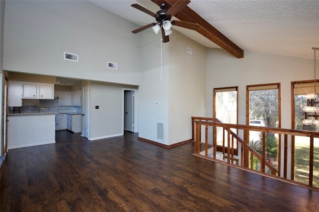 Building Photo - 315 Twin Lakes Blvd W