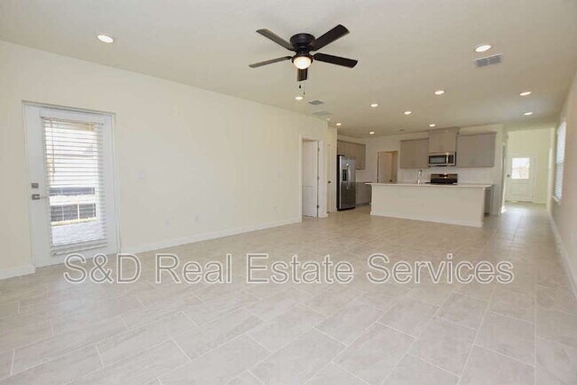 Building Photo - 3183 Cup Dr