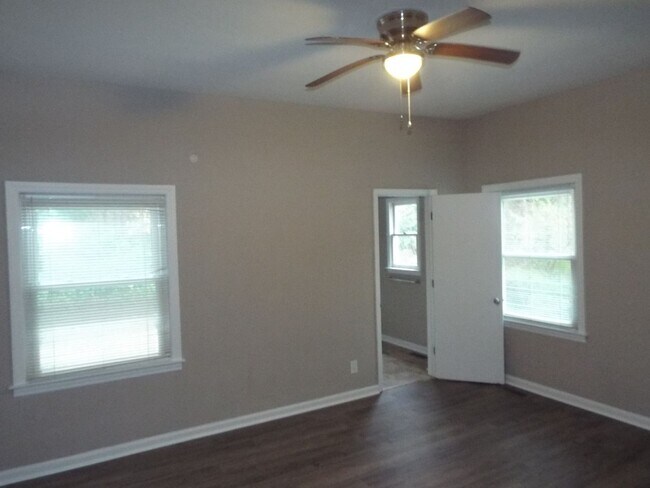 Building Photo - 3608 Gurley Dr