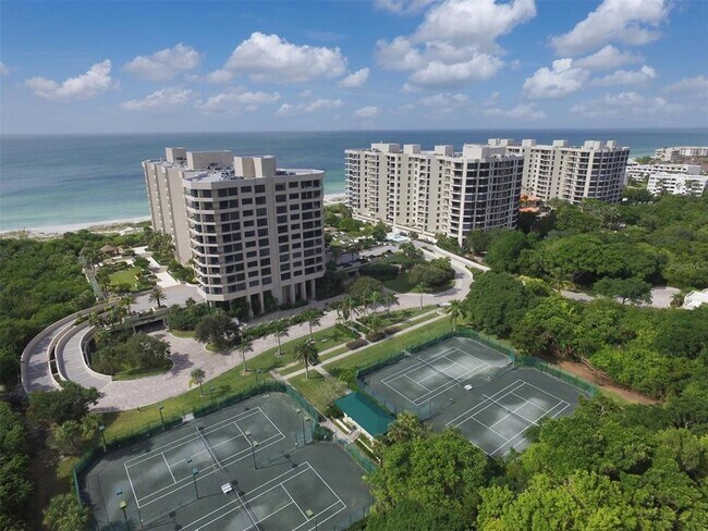 Building Photo - 1211 Gulf of Mexico Dr