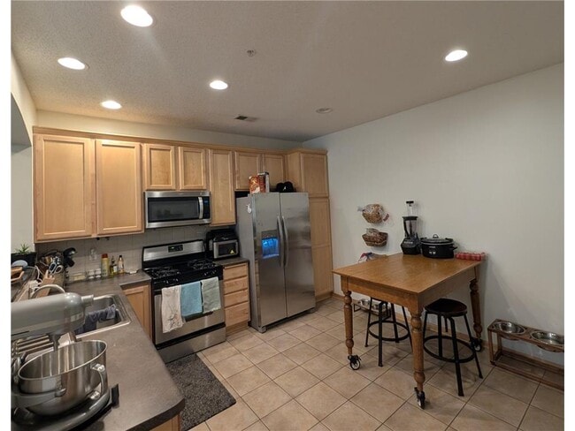 Building Photo - 8391 Townsend Dr