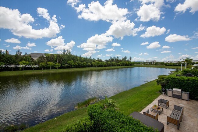 Building Photo - 6839 NW 103rd Ave