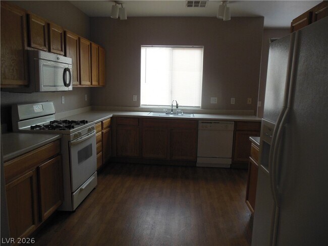 Building Photo - 10923 Golden Birch Pl