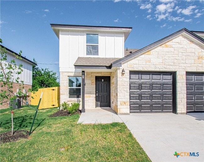 Primary Photo - 806 Meadow Cir