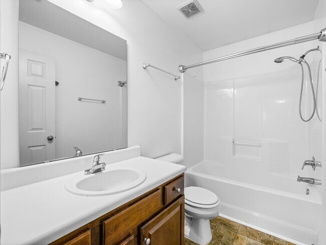 Building Photo - 156 Old Beechtree Ln
