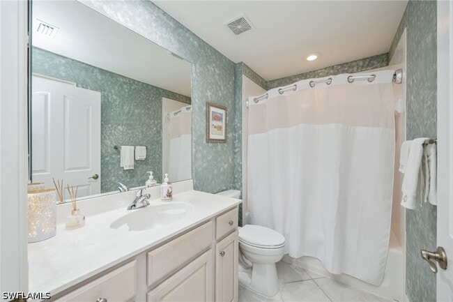 Building Photo - 8200 Saratoga Dr