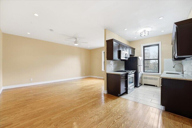 Building Photo - 6035 JFK Blvd E