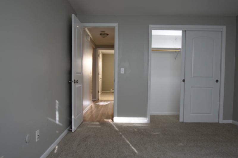 Building Photo - 15 E Maple St