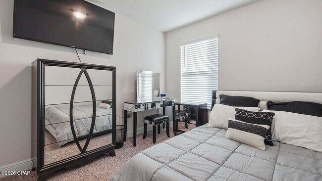 Building Photo - 7672 Shadow Lake Dr