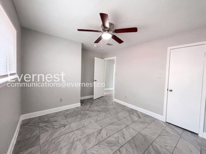 Building Photo - 1334 Willersley Ln