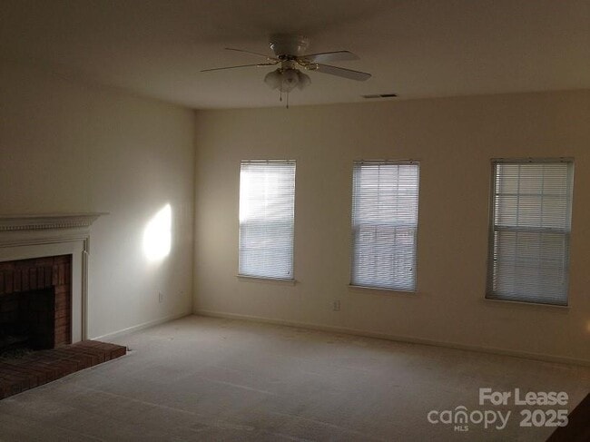 Building Photo - 14032 Alley Son St