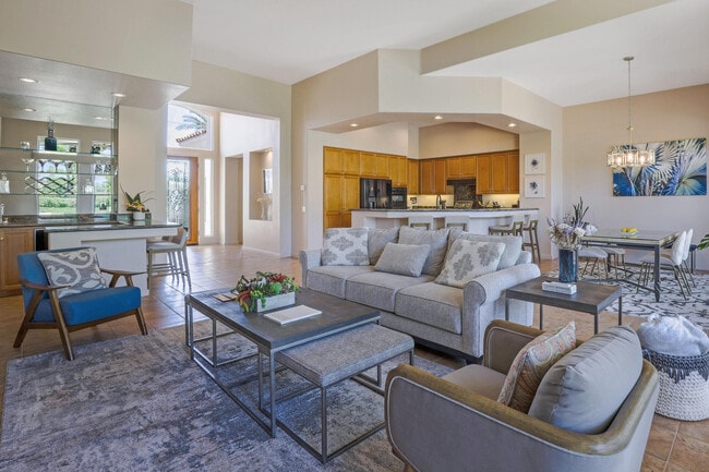 Building Photo - 701 Indian Ridge Dr