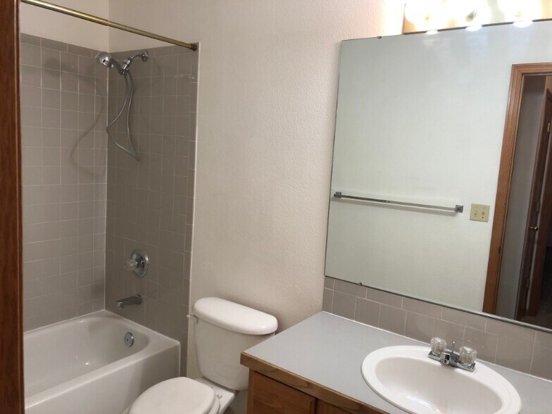 Building Photo - 3602 Rockaway St