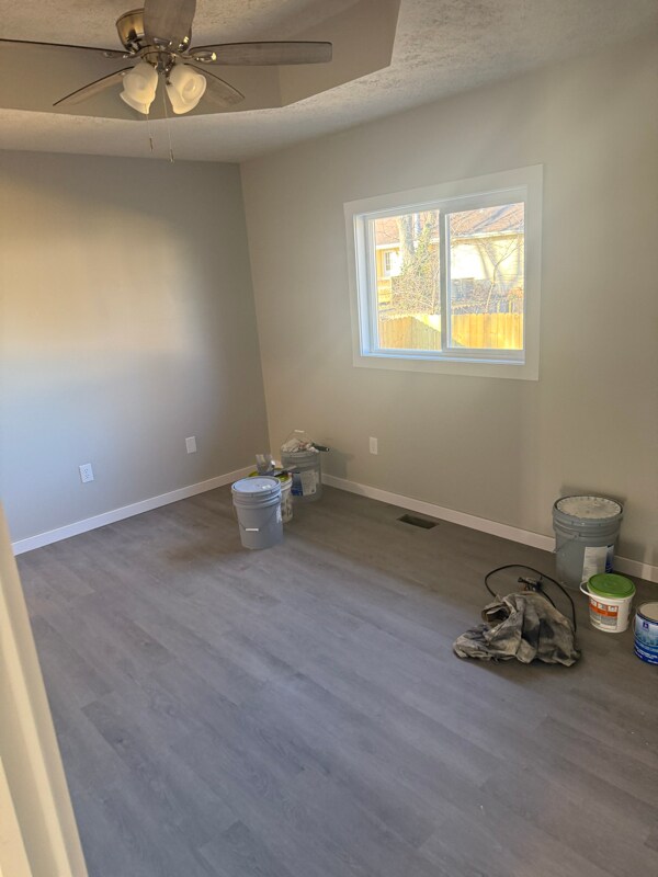 Building Photo - 4351 W Weaver Rd