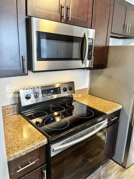 Building Photo - 593 Pleasant Hill Dr