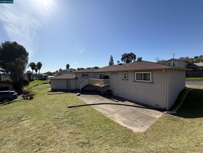 Building Photo - 2313 Bundros Ct