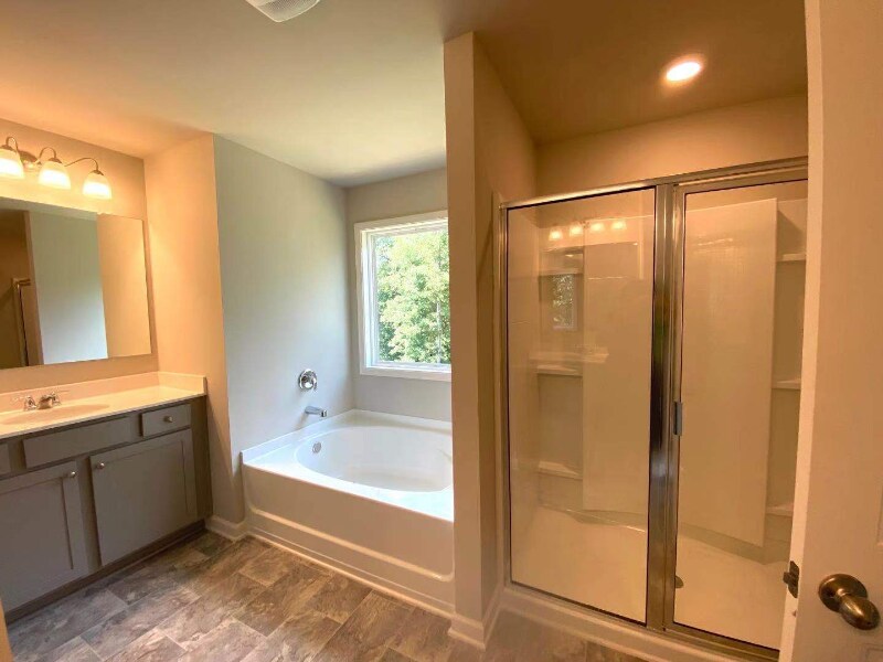 Building Photo - 144 Valimar Dr