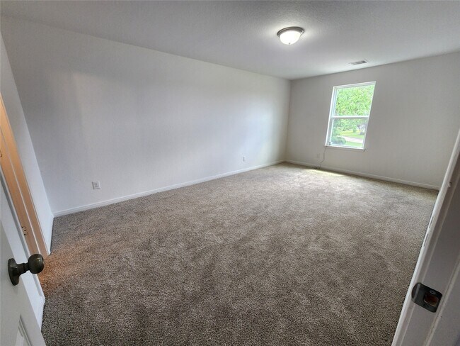 Building Photo - 207 Branch Cir