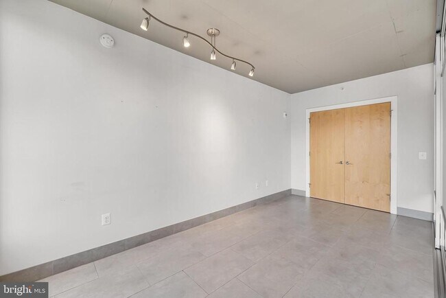 Building Photo - 1133 14th St NW