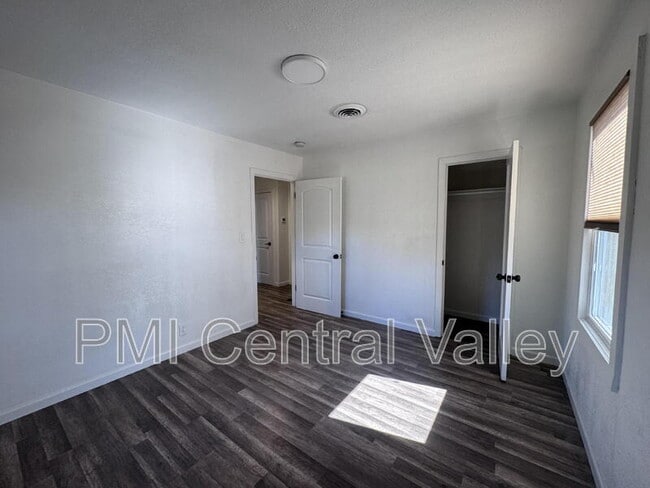 Building Photo - 2127 Inman Ave