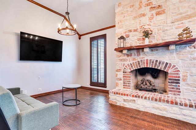 Building Photo - 2045 Weston Rd