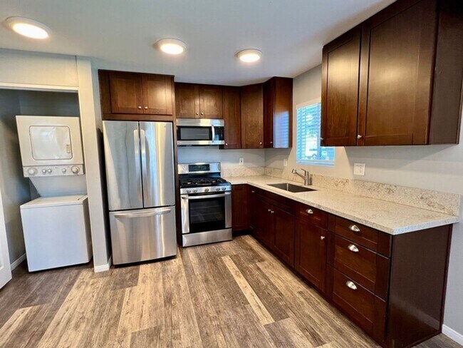 Building Photo - 4959-61 Catoctin Dr