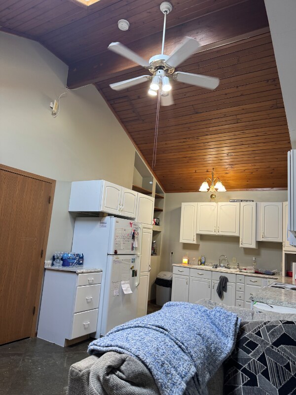 Building Photo - 112 S Virginia St