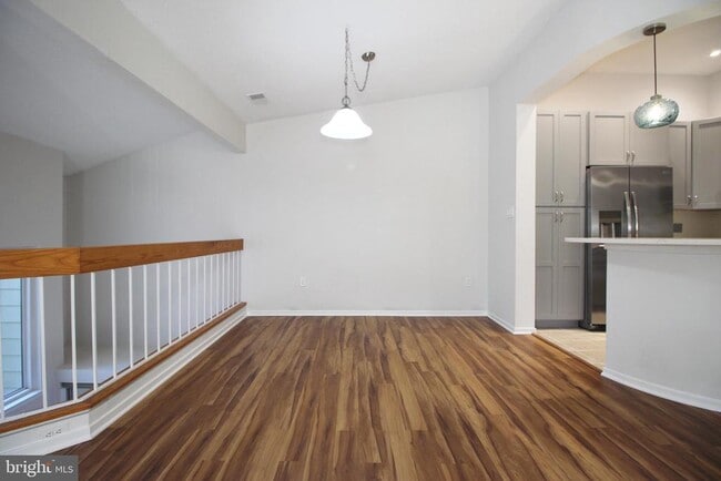 Building Photo - 1956 Villaridge Dr