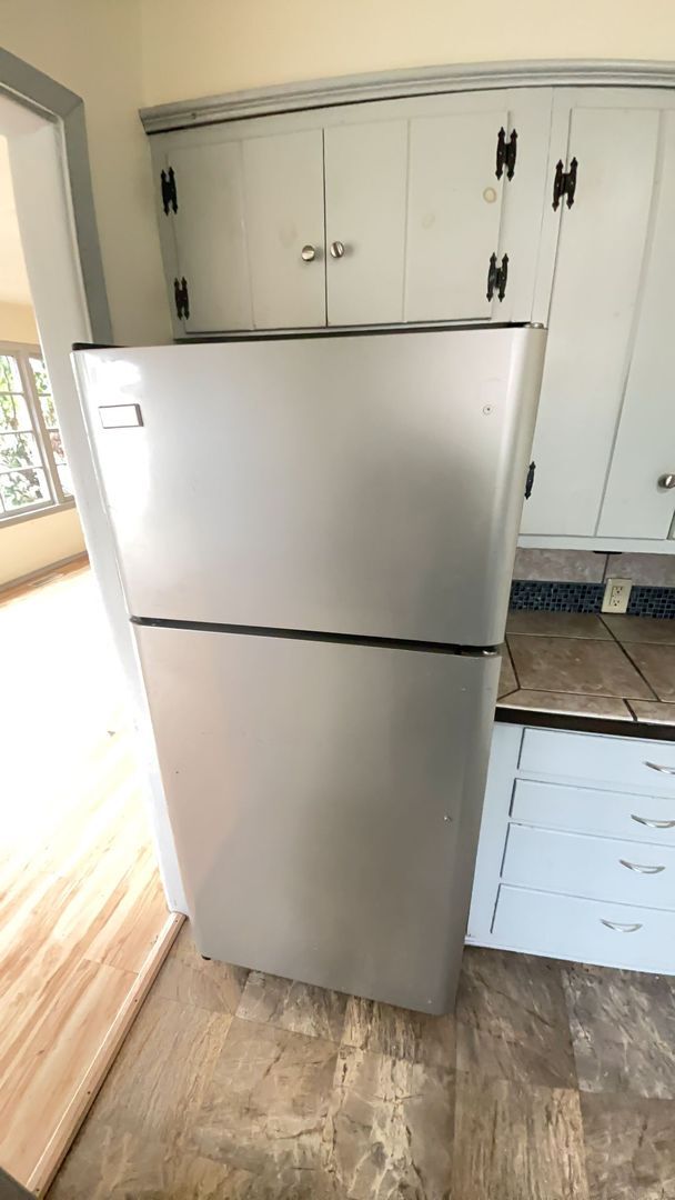 Building Photo - 577 NW T St