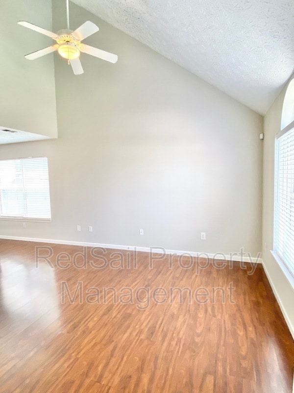 Building Photo - 308 Jacks Pl