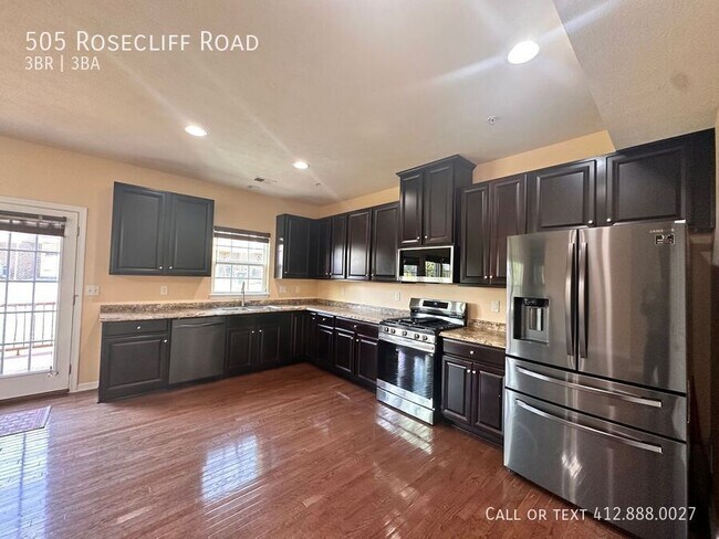 Building Photo - 505 Rosecliff Rd