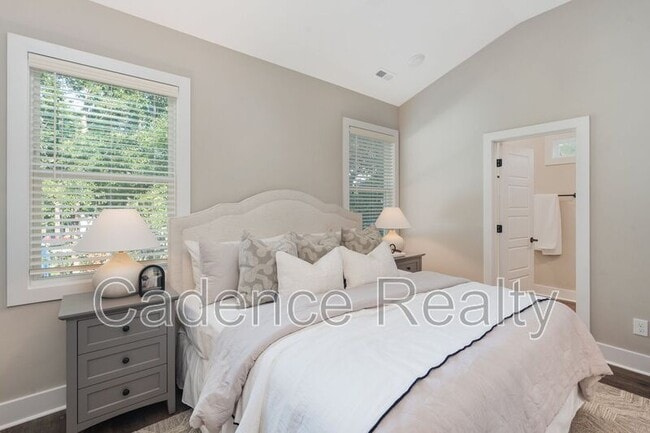 Building Photo - 1731 Perimeter Lp